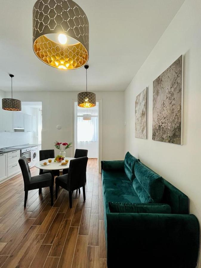 Lux Apartmans Apartment พูลา ภายนอก รูปภาพ