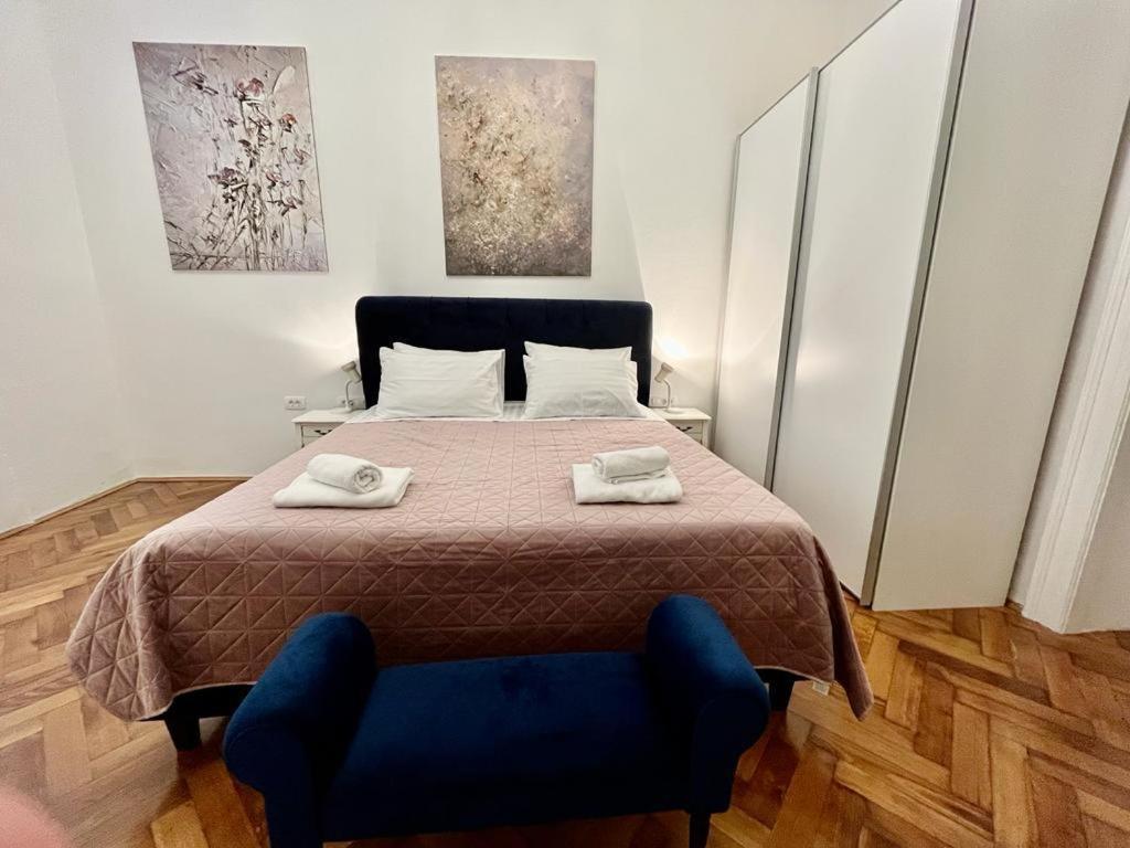 Lux Apartmans พูลา ภายนอก รูปภาพ