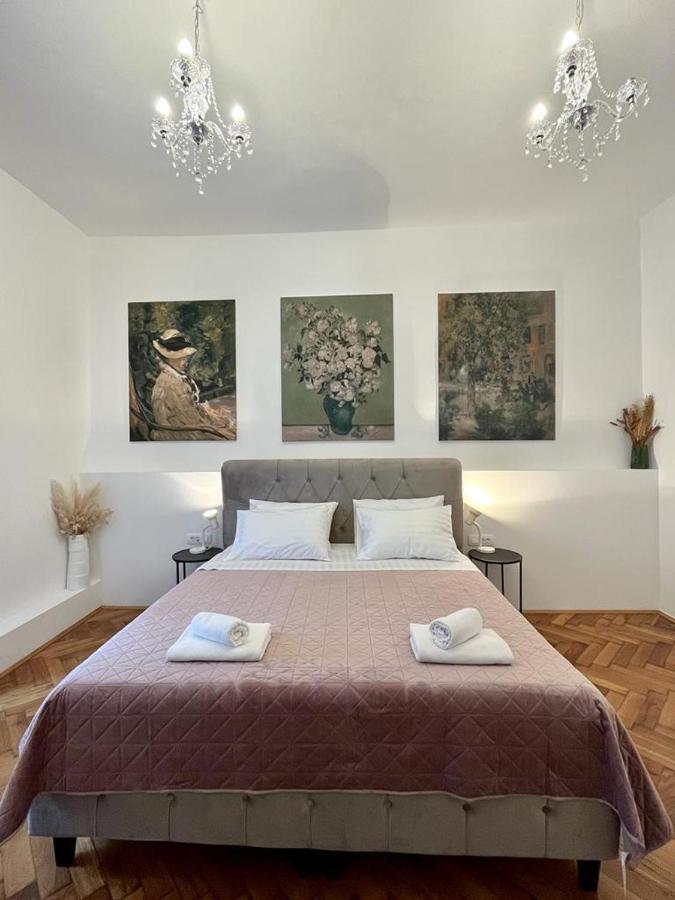 Lux Apartmans Apartment พูลา ภายนอก รูปภาพ