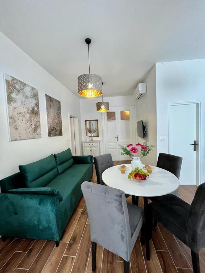 Lux Apartmans Apartment พูลา ภายนอก รูปภาพ