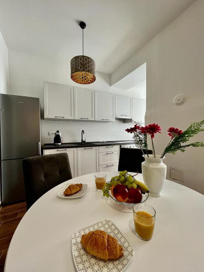 Lux Apartmans พูลา ภายนอก รูปภาพ